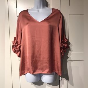 Violet + Claire womens rose blouse M